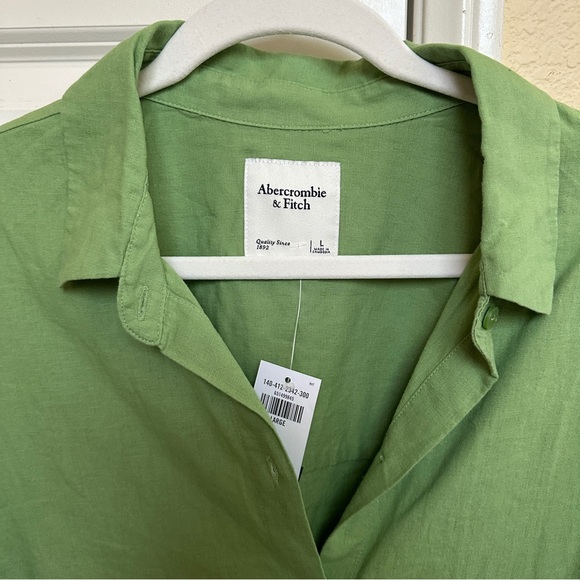 Abercrombie & Fitch Button Up Long Sleeve - Picture 2 of 3